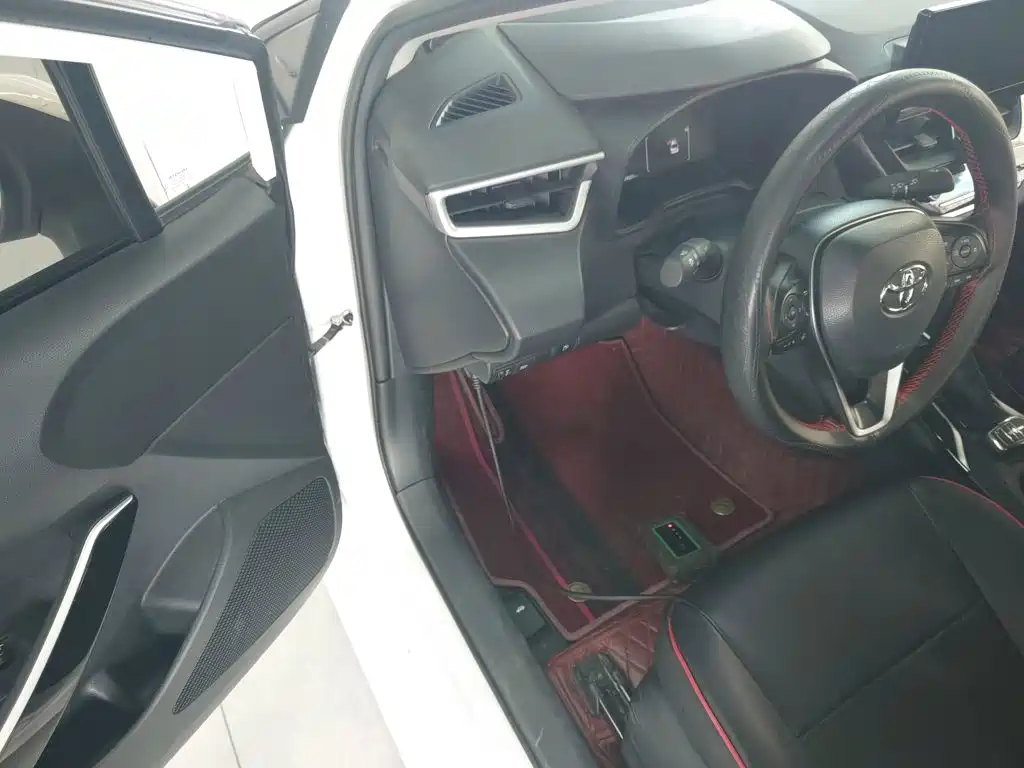 Toyota Corolla 2023 — фото 12