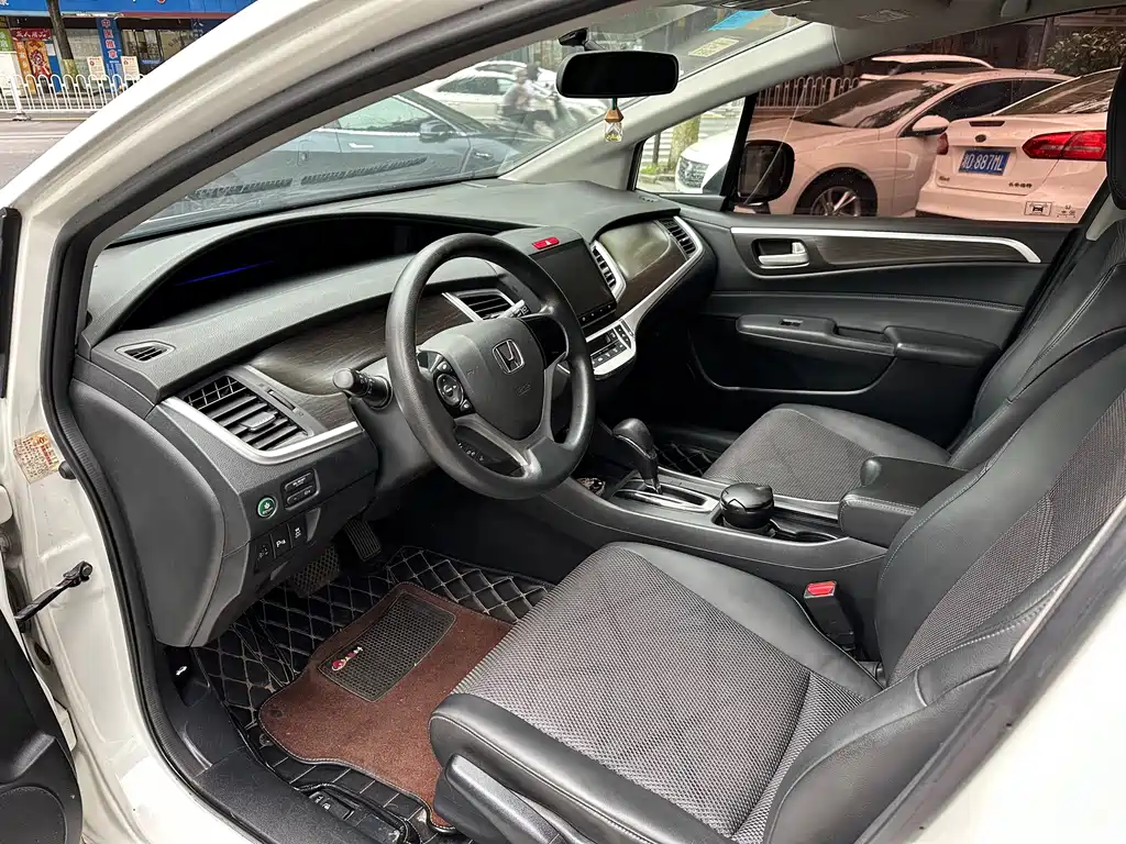 Honda Jade 2015 — фото 4