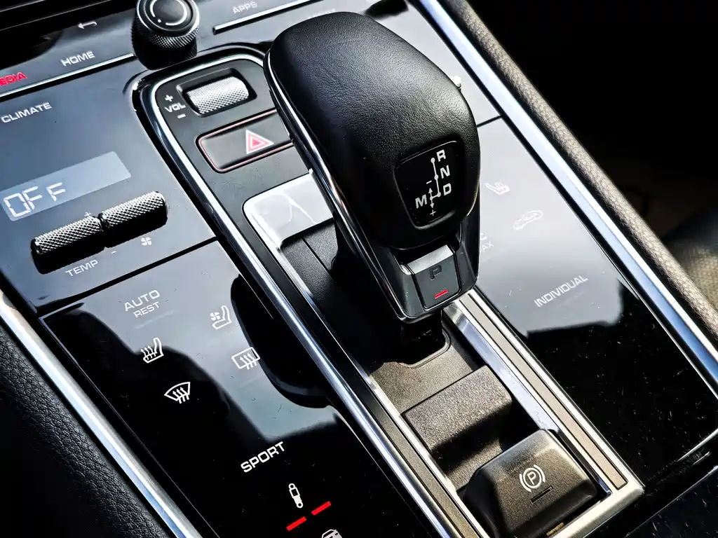 Porsche Panamera 2023 — фото 4