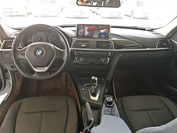 BMW 3 Series 2017