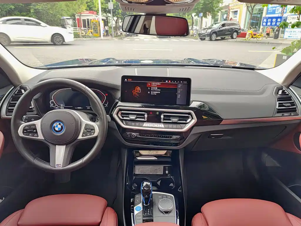 BMW iX3 2022 — фото 10