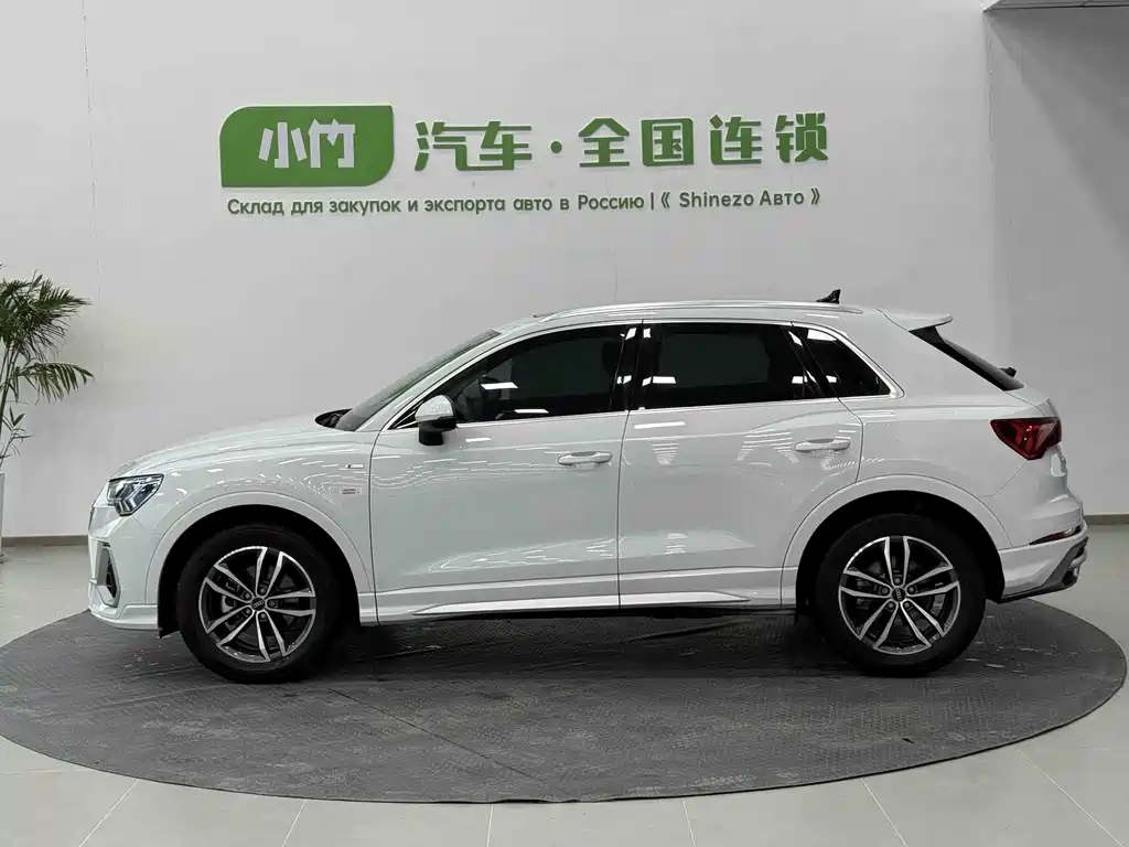 Audi Q3 2022 — фото 8