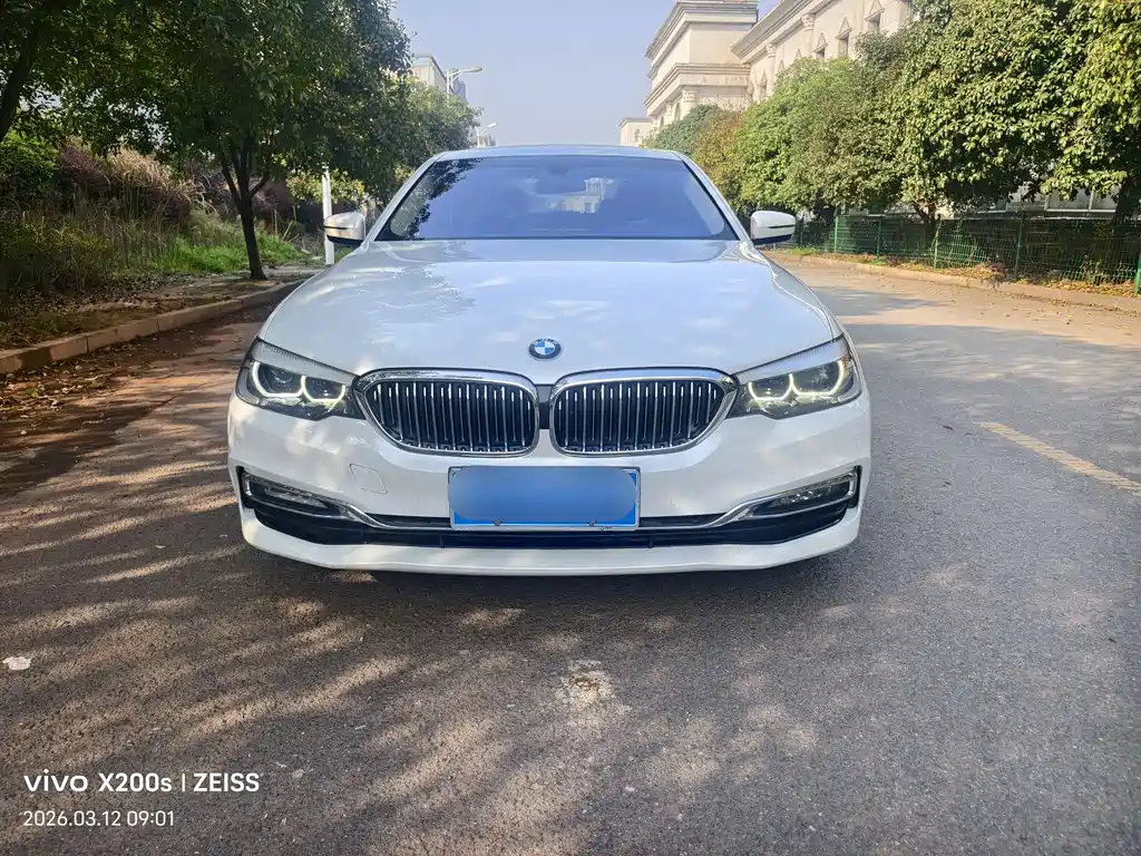 BMW 5 Series 2018 — фото 2