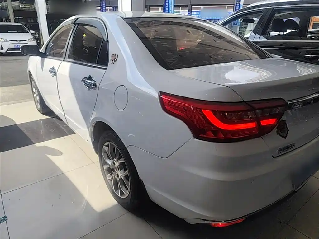 Geely Vision 2018 — фото 5