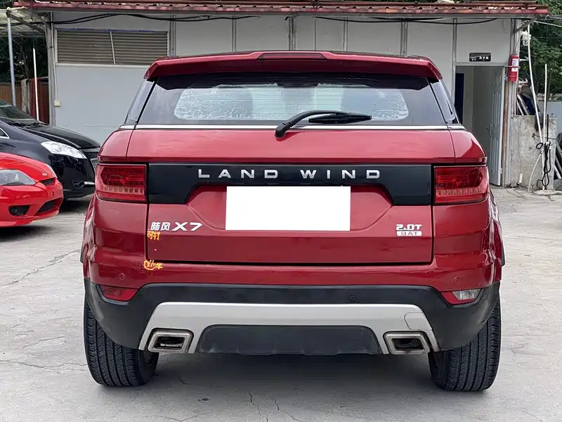 Landwind X7 2015 — фото 13