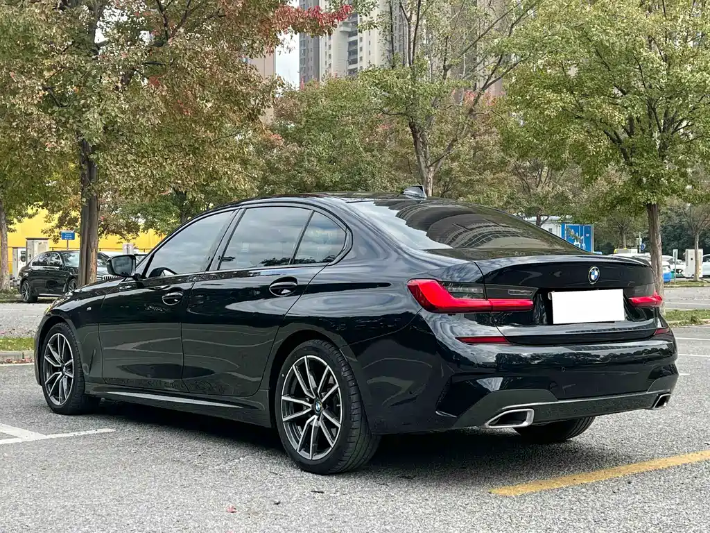BMW 3 Series 2022 — фото 14
