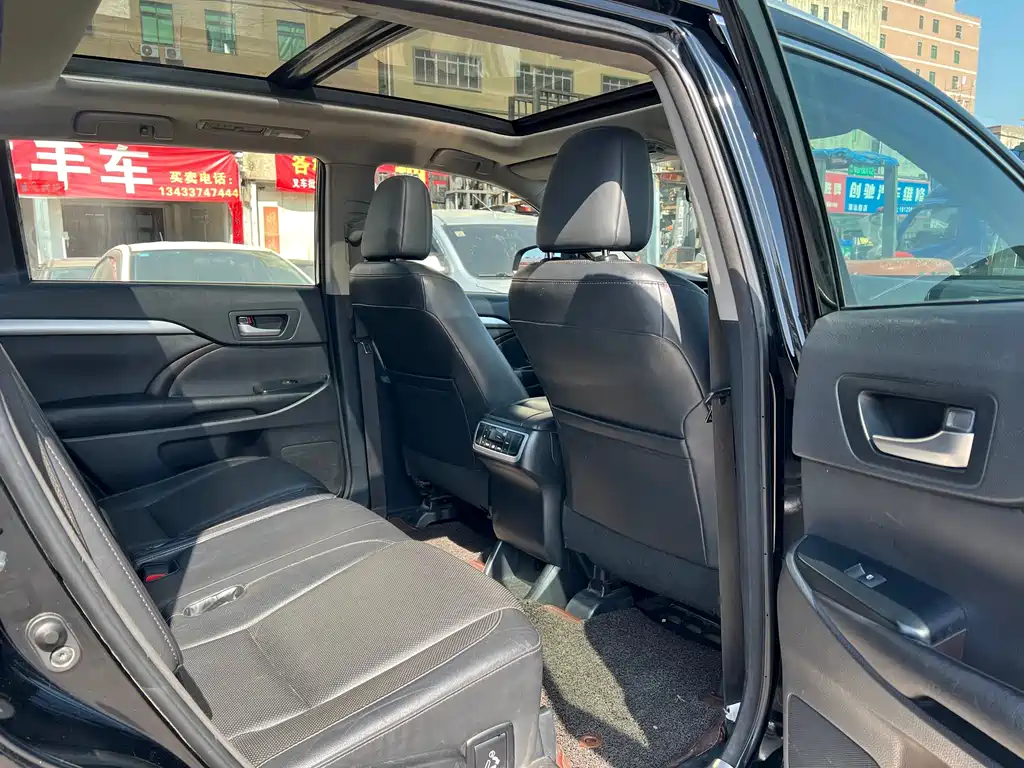 Toyota Highlander 2015 — фото 24