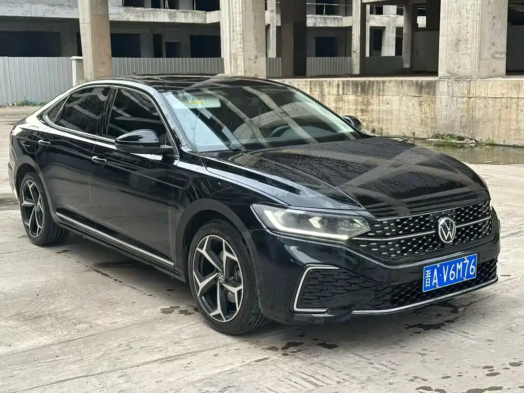 Volkswagen Passat 2024