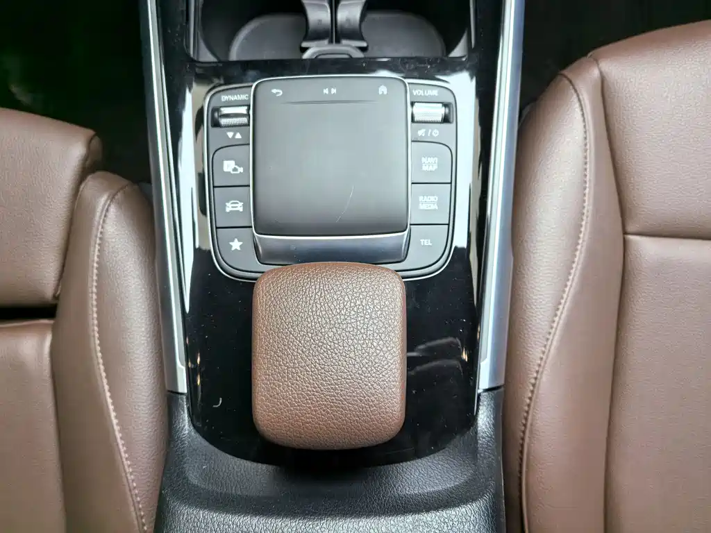 Mercedes-Benz GLB 2022 — фото 27