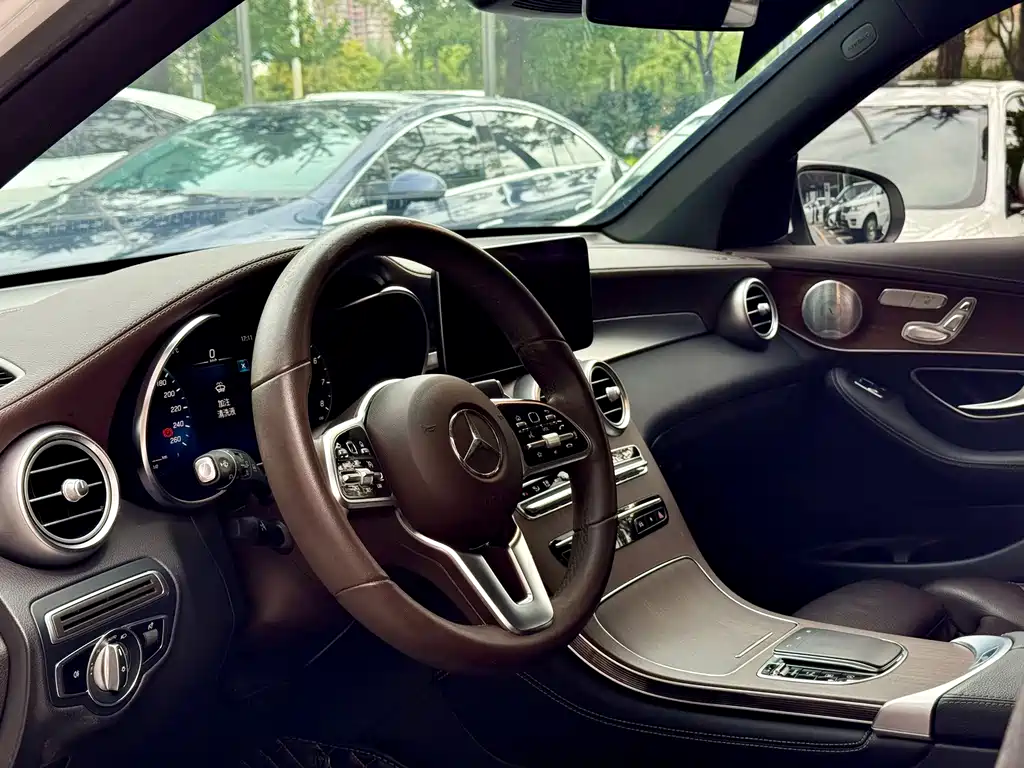 Mercedes-Benz GLC 2021 — фото 14