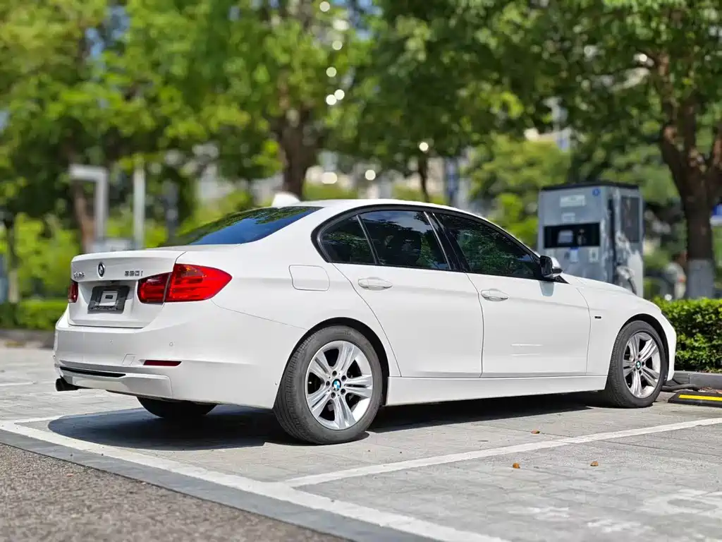 BMW 3 Series 2014 — фото 9