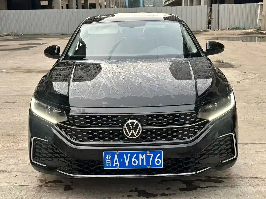 Volkswagen Passat 2024