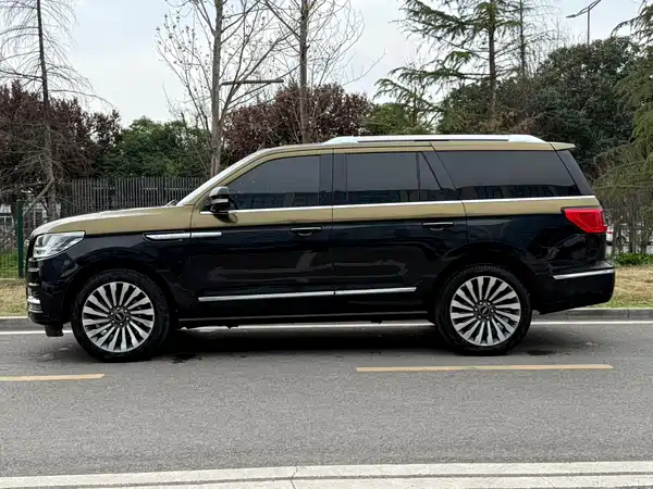 Lincoln Navigator 2020