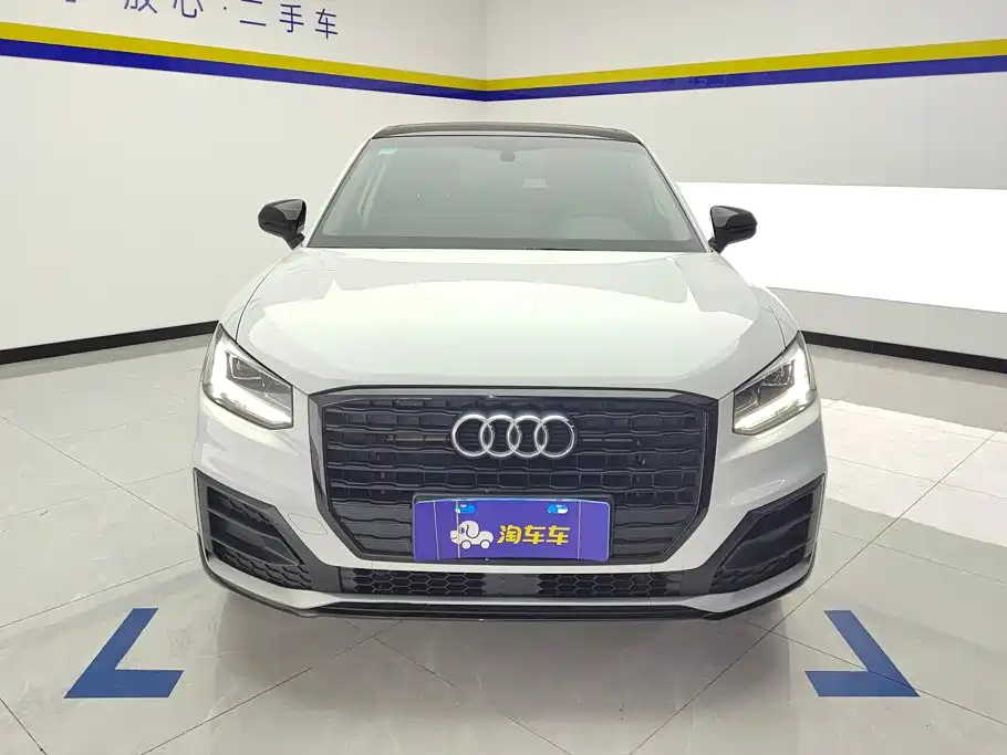 Audi Q2L 2019