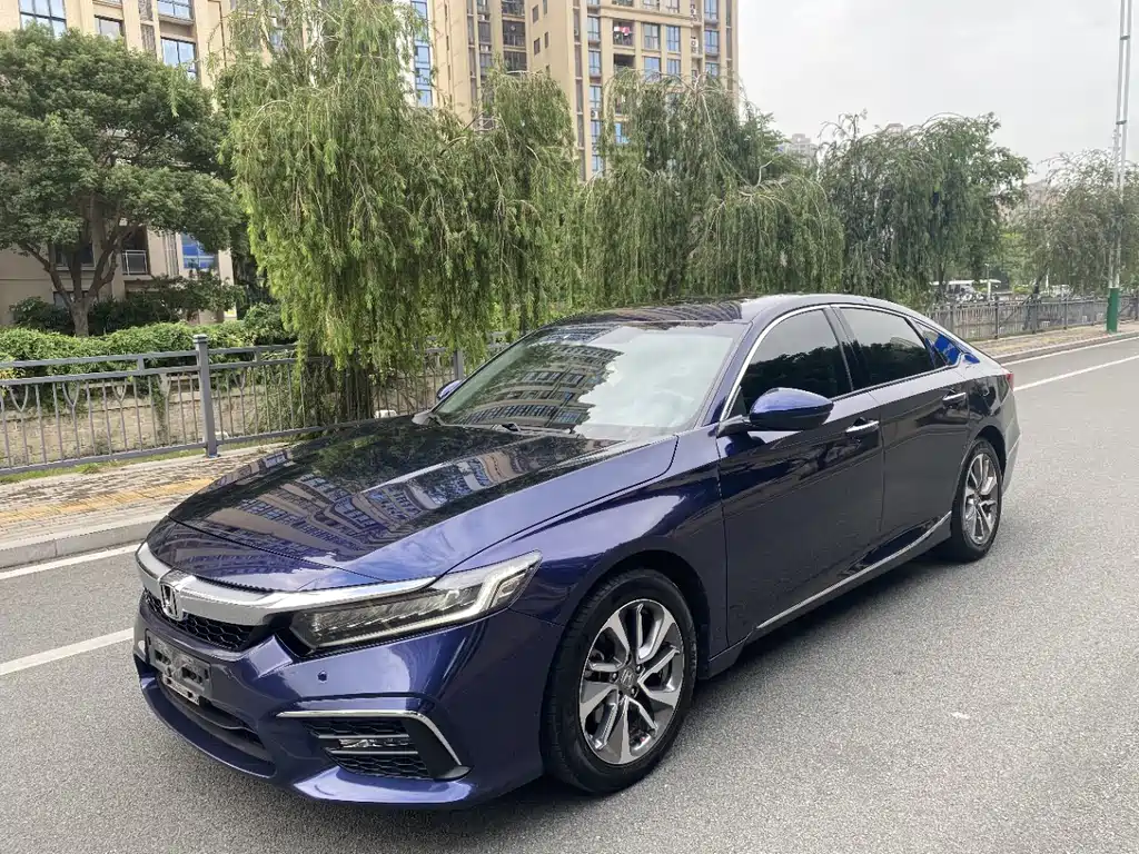 Honda Inspire 2019 — фото 1