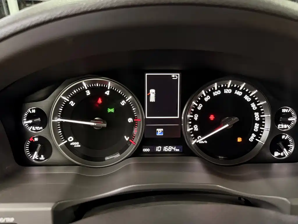 Toyota Land Cruiser 2019 — фото 18