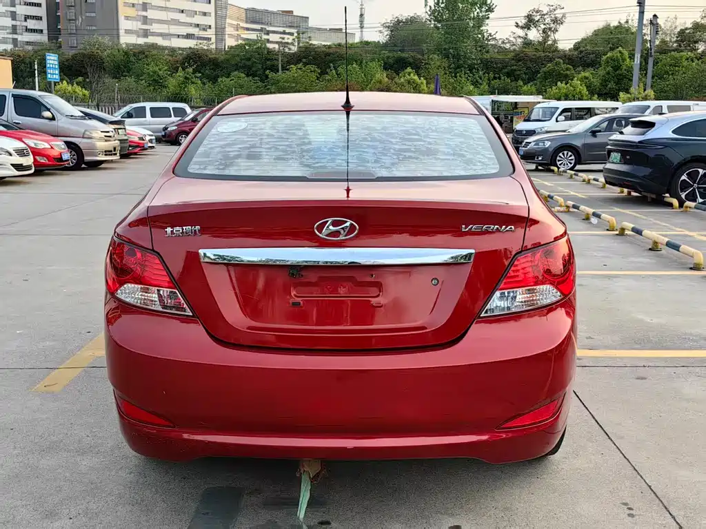 Hyundai Verna 2013 — фото 10