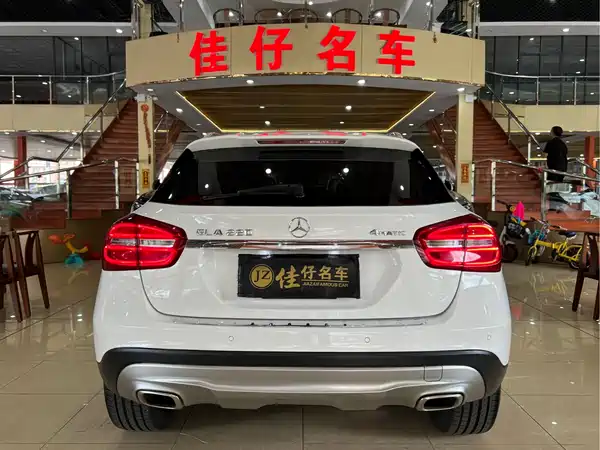 Mercedes-Benz GLA 2015