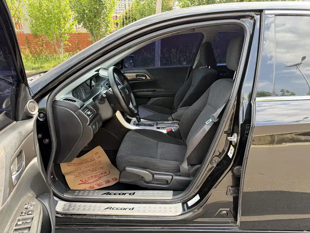 Honda Accord 2016 — фото 12