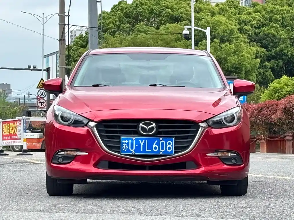 Mazda 3 Axela 2017 — фото 1