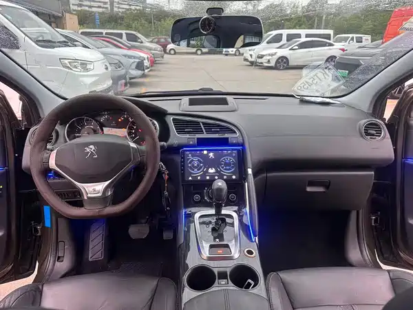Peugeot 3008 2013