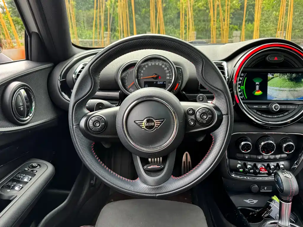 MINI Clubman 2019 — фото 18