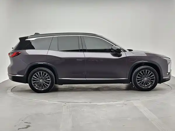 NIO ES8 2022