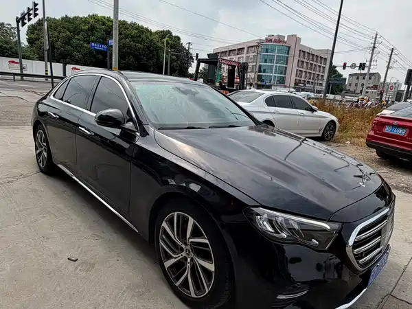 Mercedes-Benz E-Class 2024