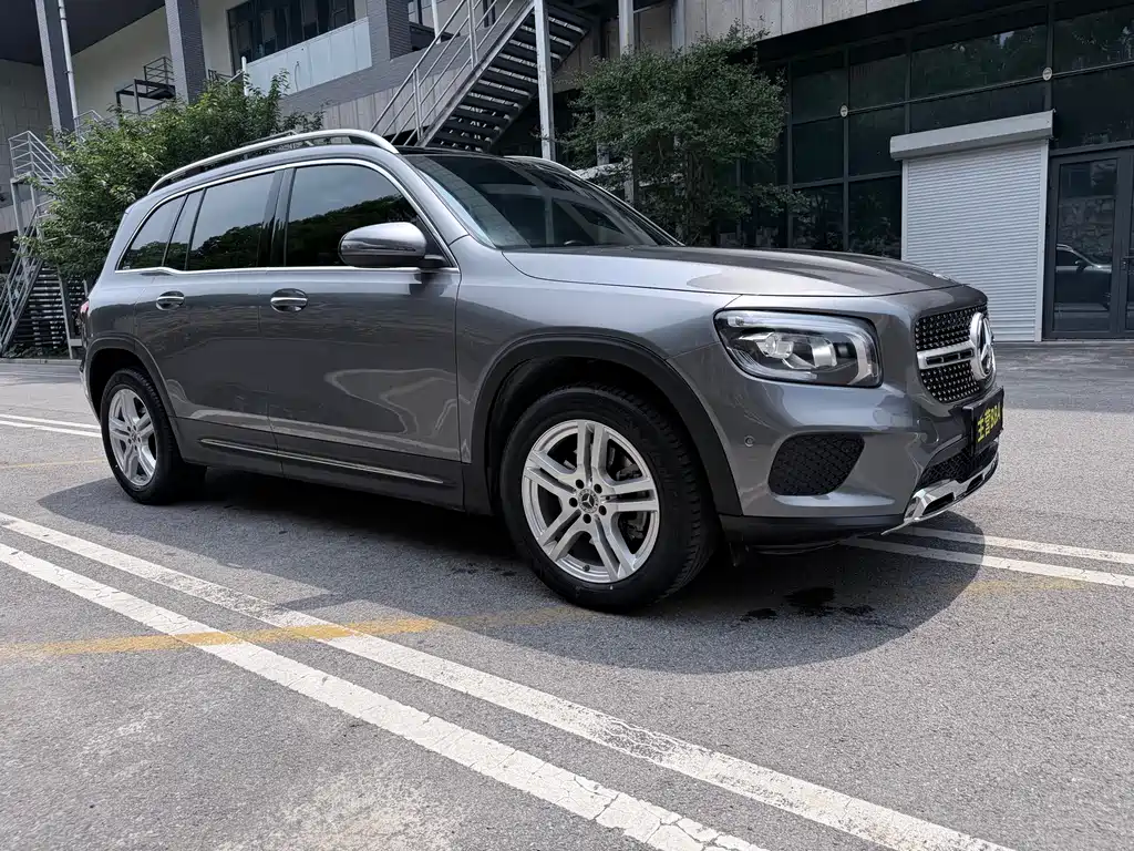 Mercedes-Benz GLB 2023 — фото 3