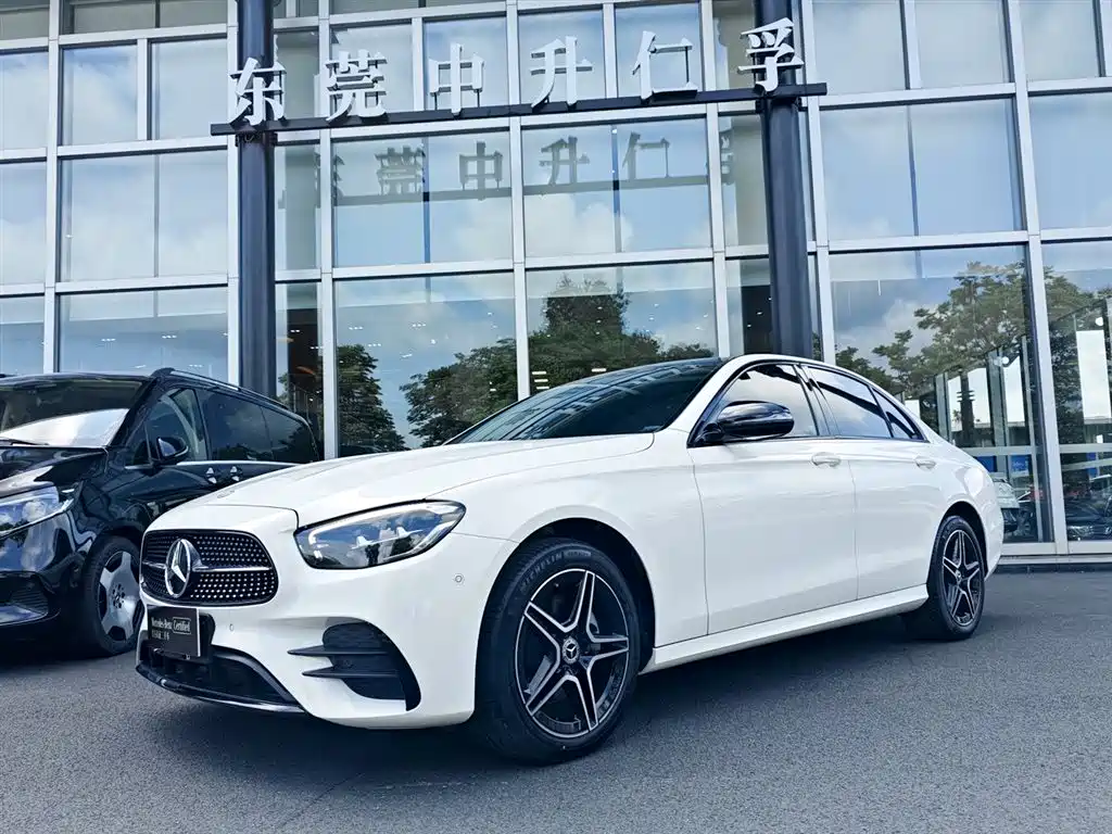Mercedes-Benz E-Class 2024