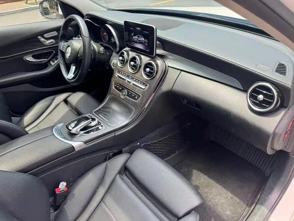 Mercedes-Benz C-Class 2018 — фото 7