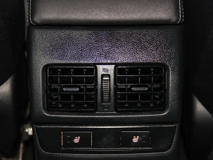 Subaru Outback 2015 — фото 21