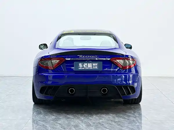 Maserati Granturismo 2015