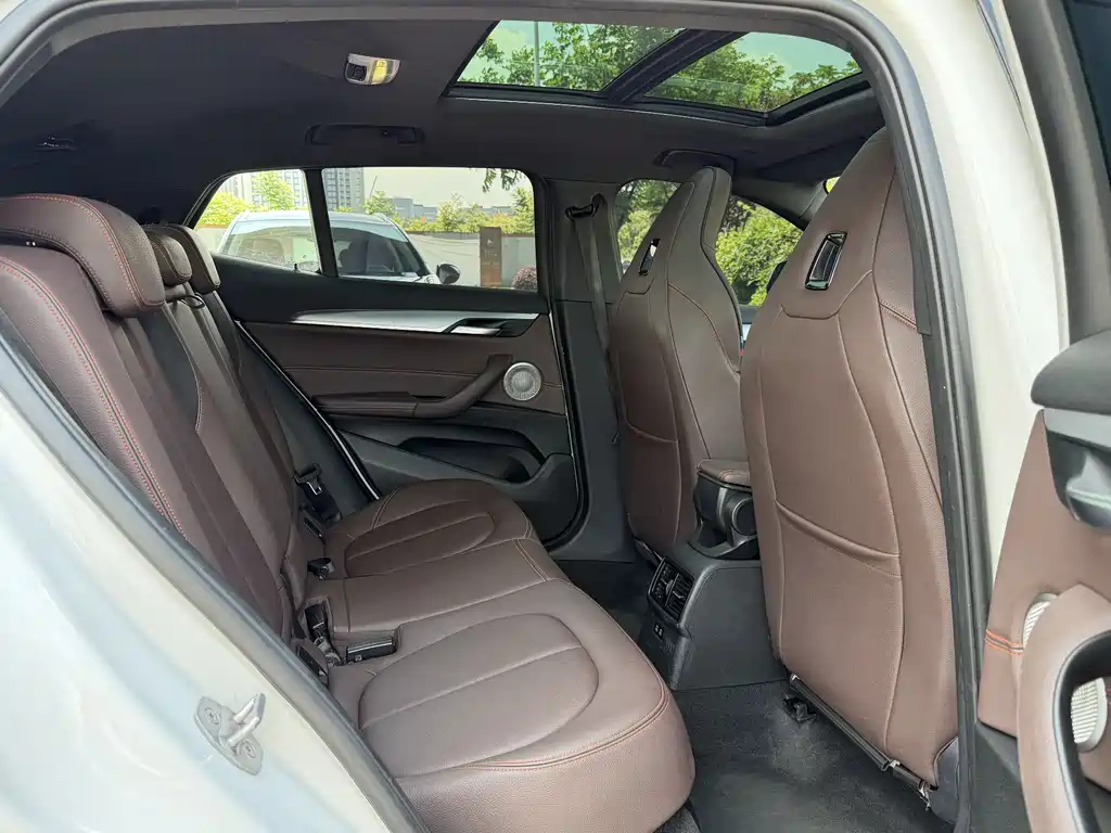BMW X2 2022 — фото 13