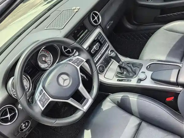 Mercedes-Benz SLK-Class 2011