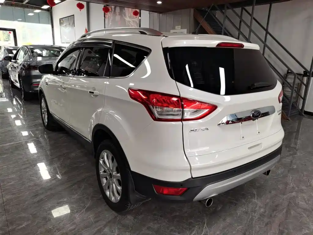 Ford Kuga 2015 — фото 5