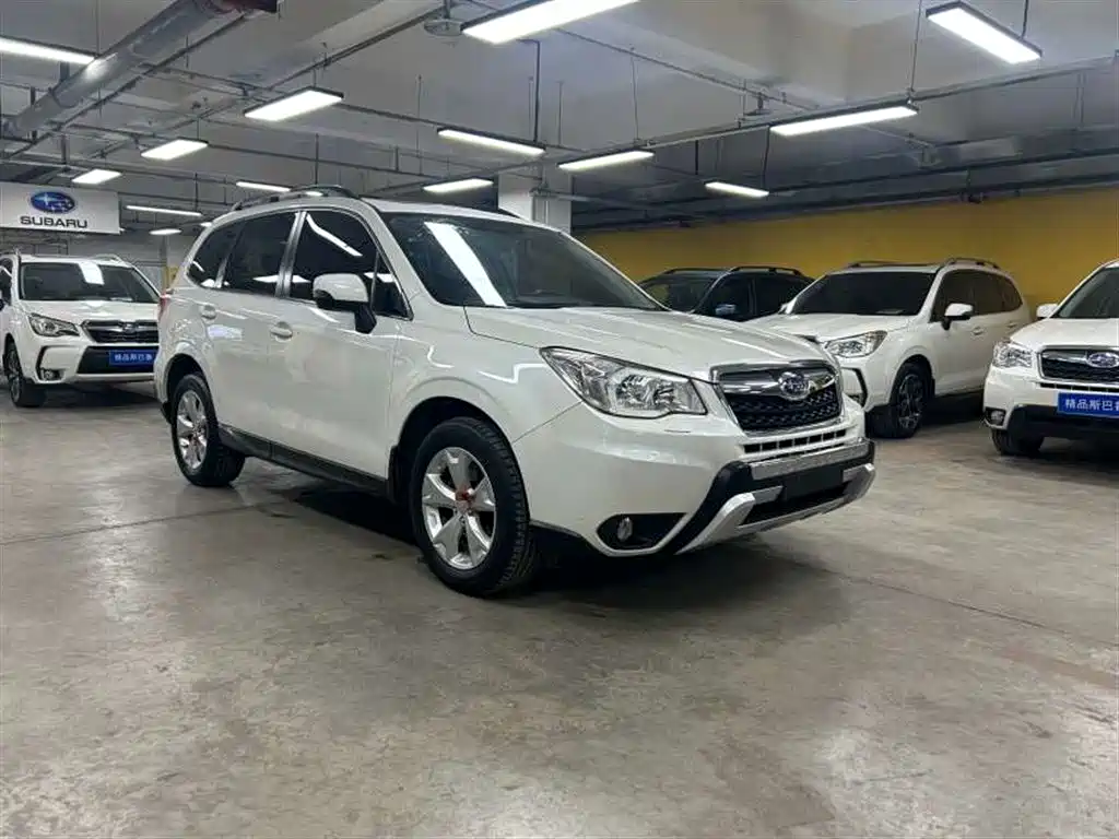 Subaru Forester 2015 — фото 3