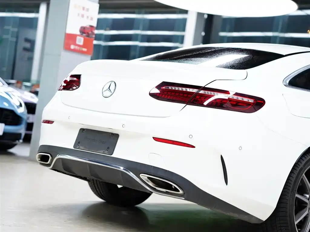 Mercedes-Benz E-Class 2024