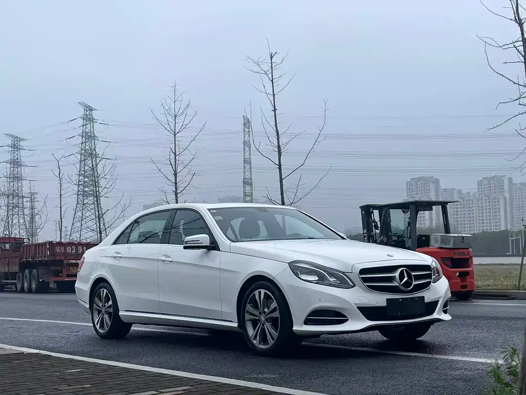 Mercedes-Benz E-Class 2015 — фото 2