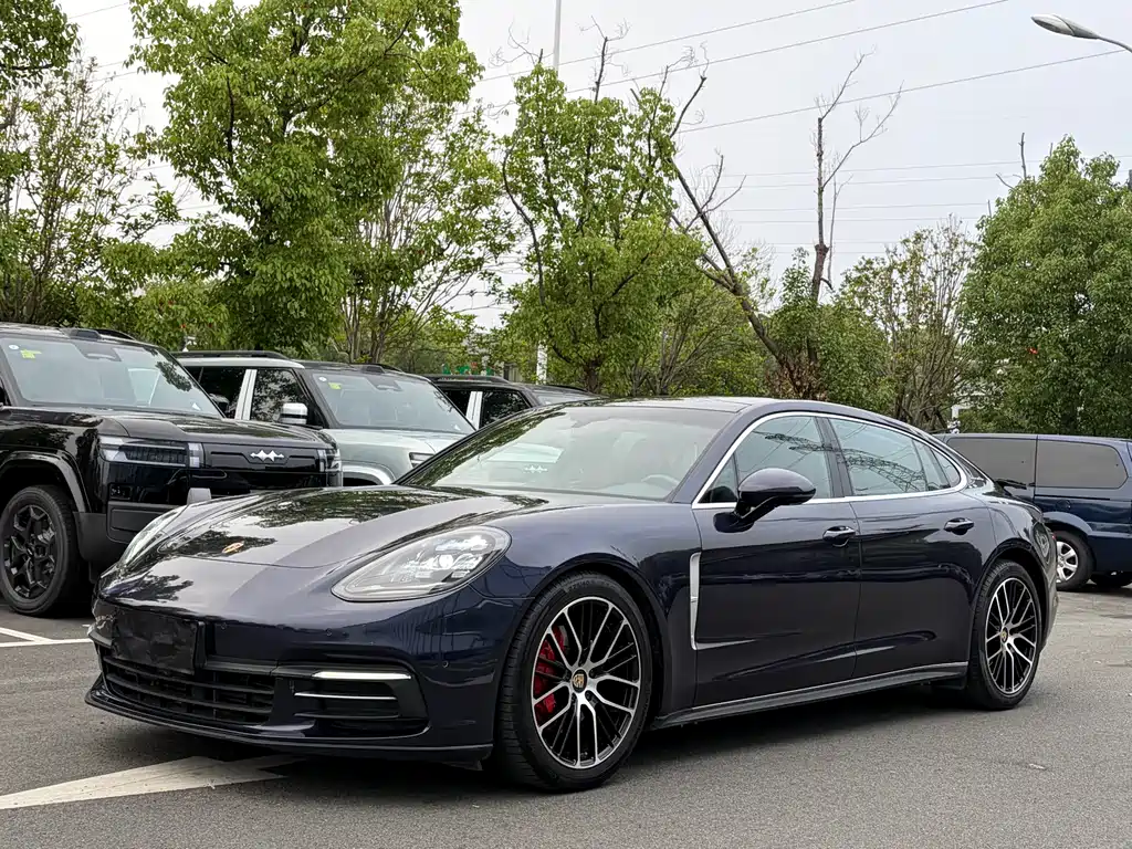 Porsche Panamera 2018