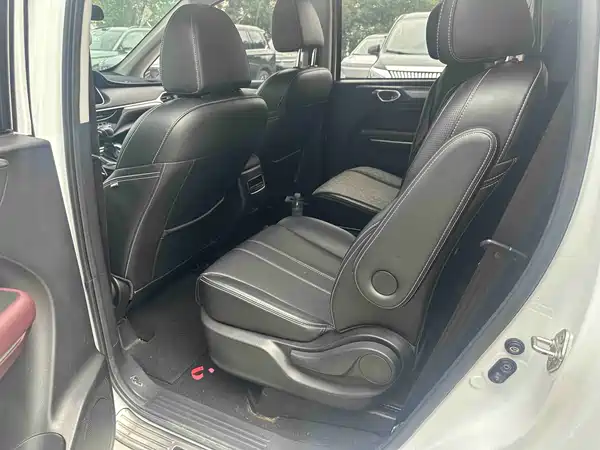GAC Trumpchi M6 2022