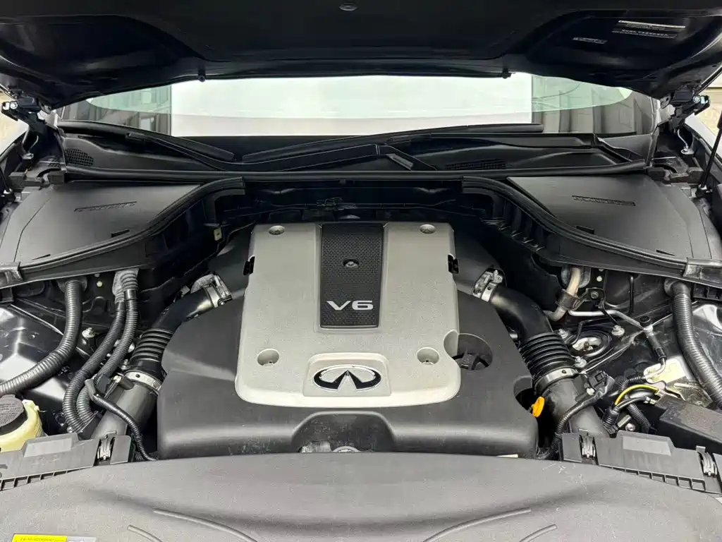 Infiniti Q70 2017 — фото 10