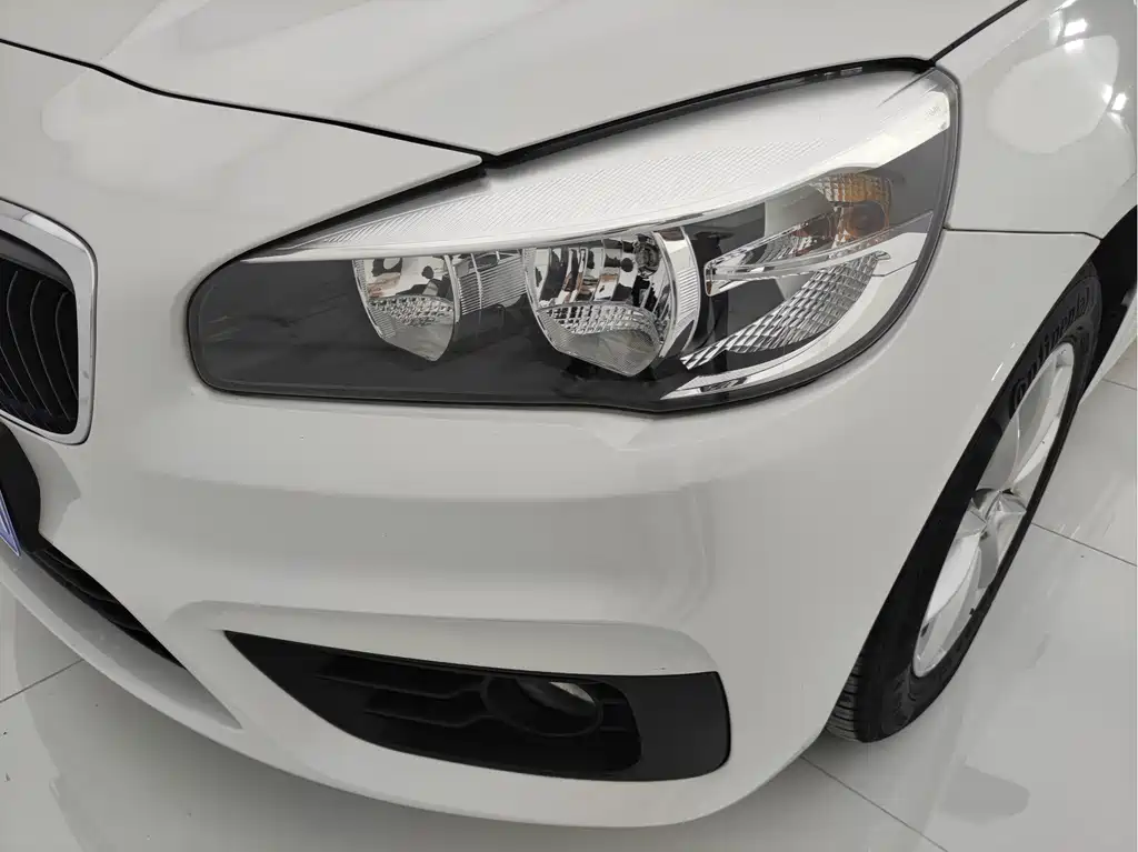 BMW 2 Series Station Wagon 2017 — фото 13