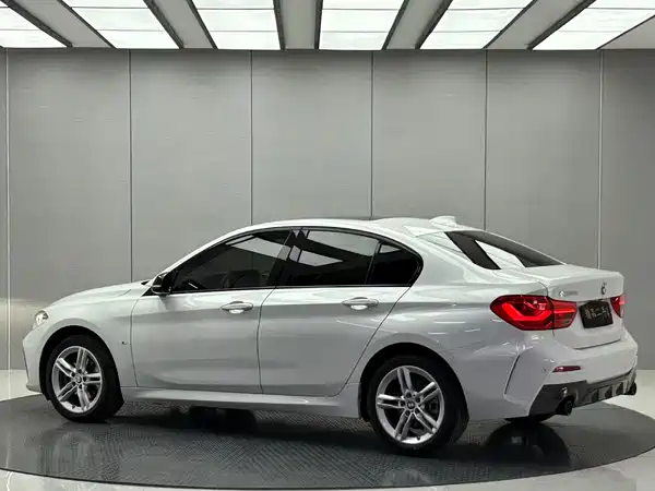 BMW 1 Series 2022