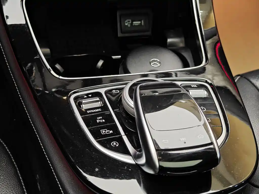 Mercedes-Benz E-Class 2017 — фото 18
