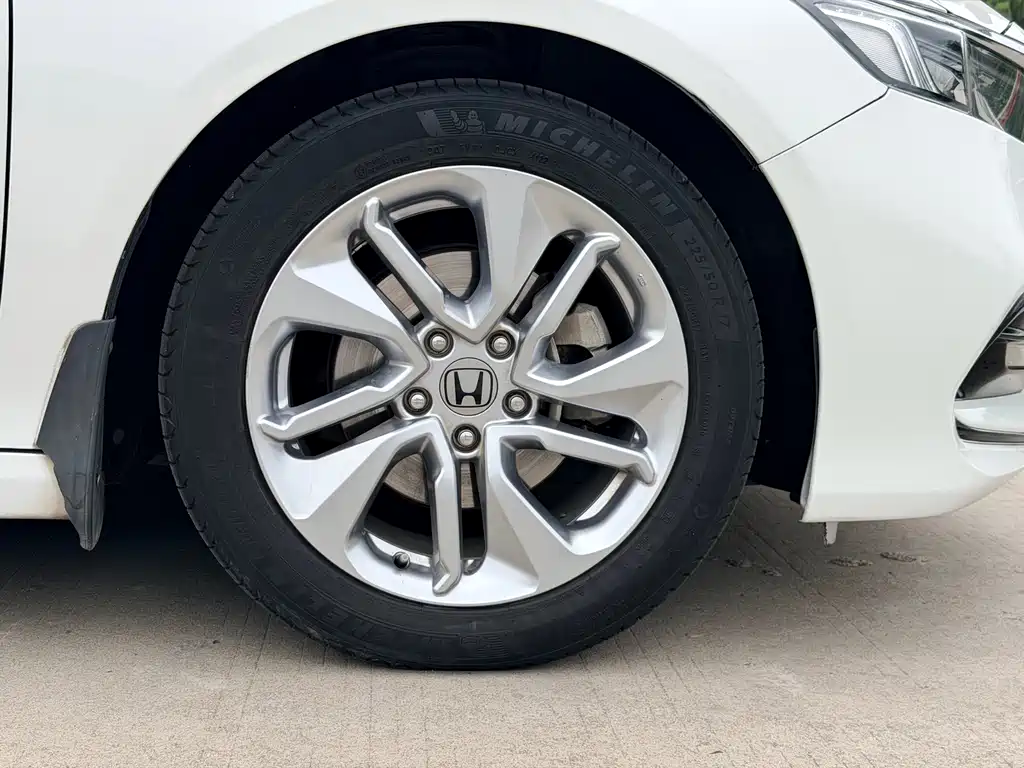 Honda Accord 2019 — фото 14