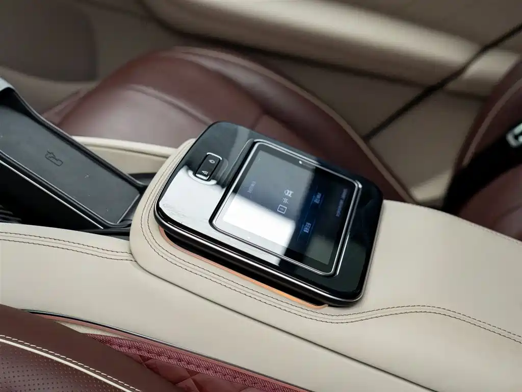 Mercedes-Benz GLS 2023 — фото 12