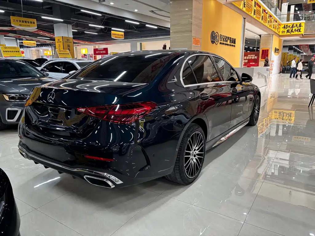 Mercedes-Benz C-Class 2025 — фото 16