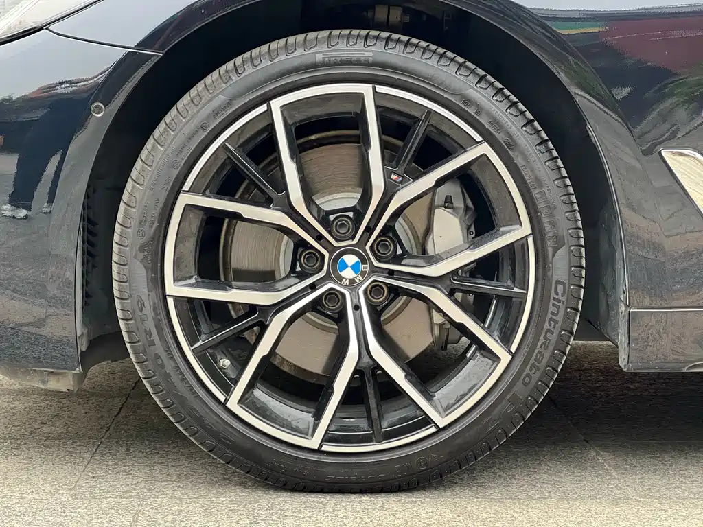 BMW 5 Series 2023 — фото 14