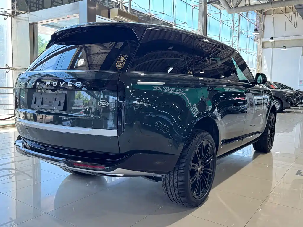 Land Rover Range Rover 2024 — фото 11